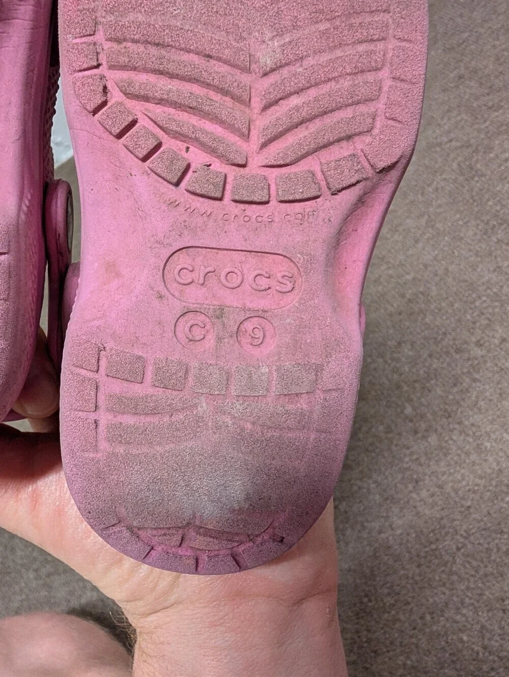 CROCS Kids Girls Pink Classic Clog Sandals (Size C9 aka 4-5 year old)